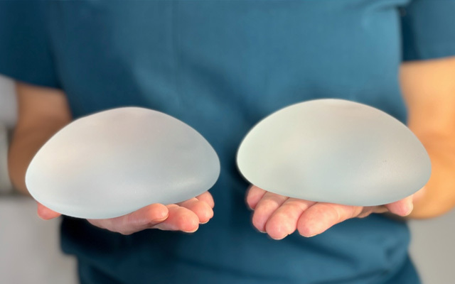 Choosing breast implant size